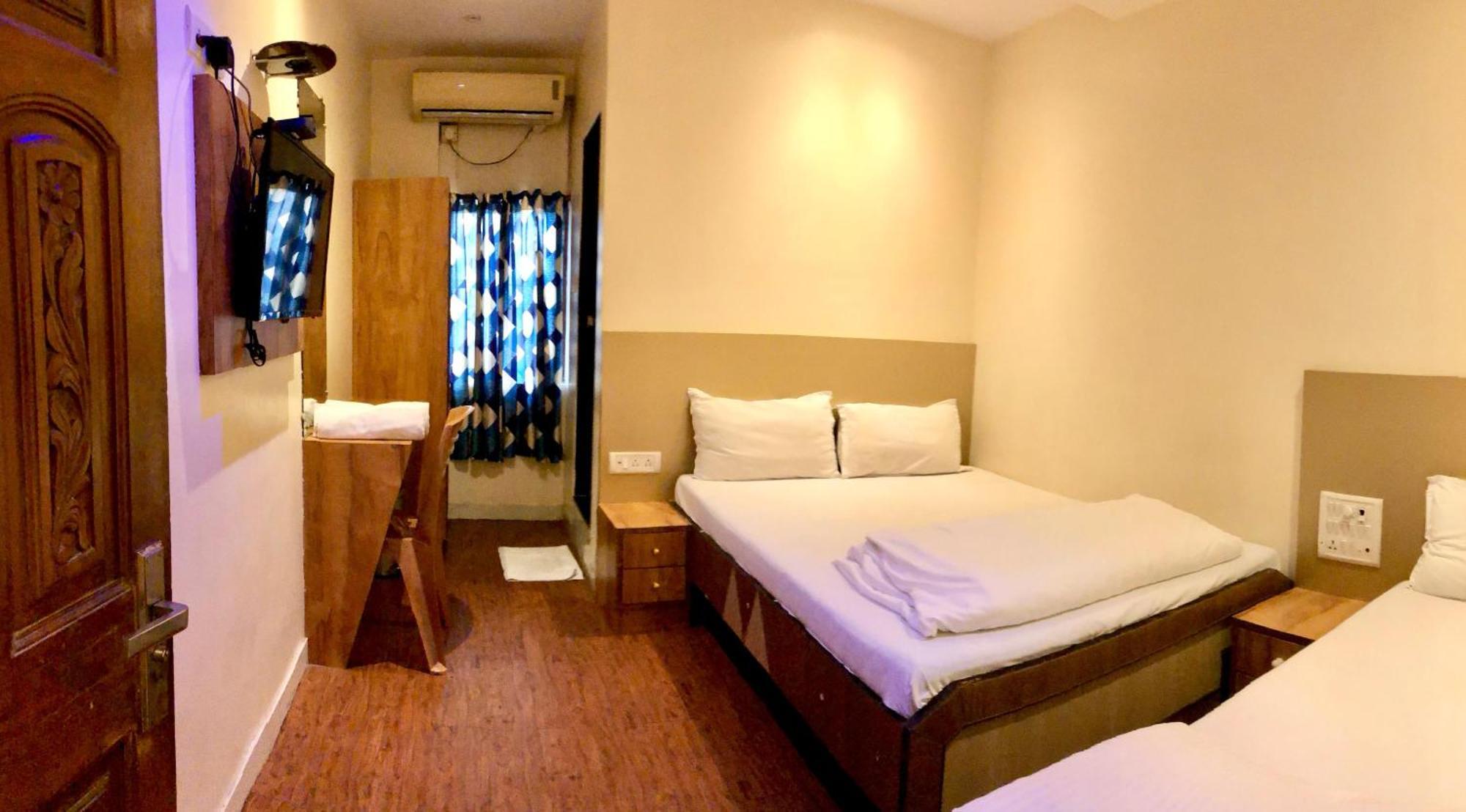 Hotel Volga 2 Mumbai Bagian luar foto